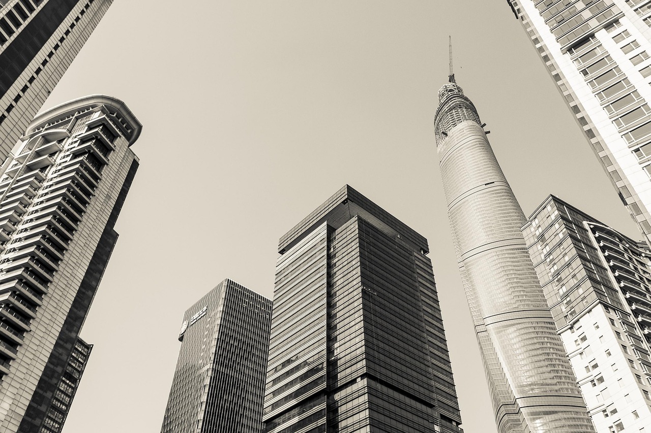 上海疫情的曙光，下降趋势带来的希望与启示